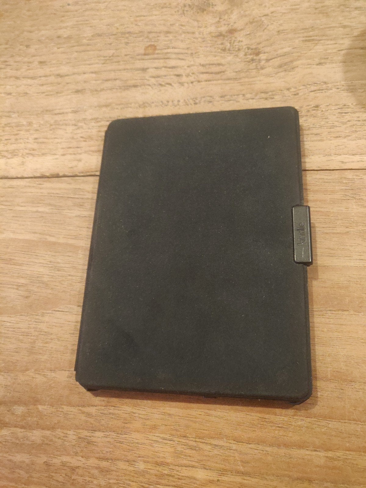 Amazon Kindle (8th gen) with protective cover, Computers en Software, E-readers, Zo goed als nieuw, Touchscreen, Ophalen of Verzenden