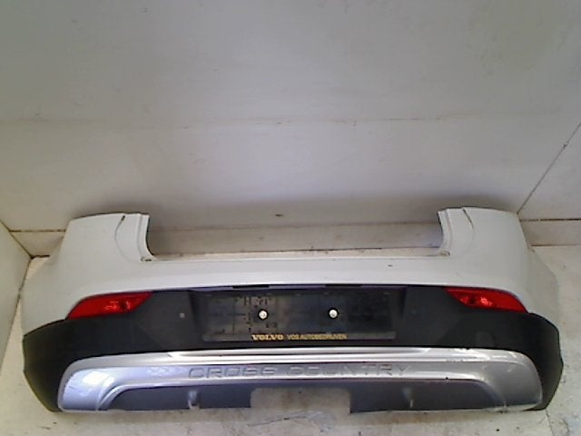 Bumper Achter MET PDC  LICHTE SCHADE Volvo V40 (MV) 2013, Gebruikt, Siegburger Straße 229, Köln 50679, , Duitsland, Info@volvocars.com