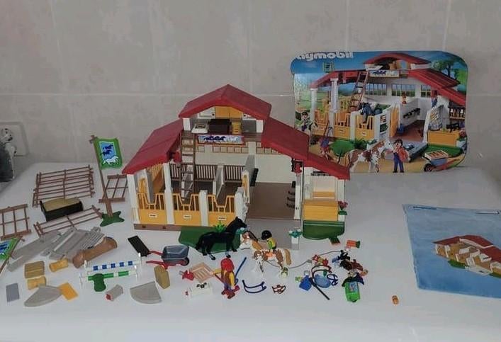 Playmobil manege 4190, Ophalen of Verzenden, Zo goed als nieuw