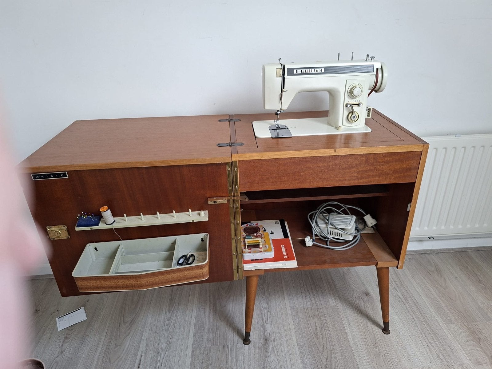 Vintage Aristo Vendomatic Naaimachine met Meubel, Ophalen, Gebruikt, Naaimachine, Overige merken