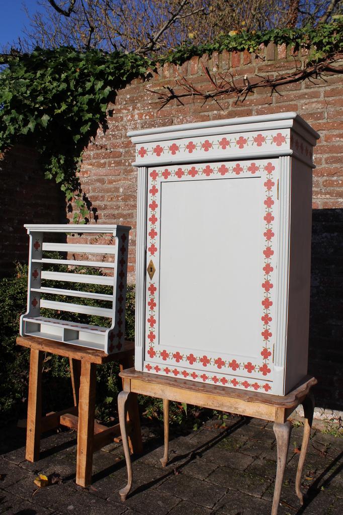 Set wandkast en kruidenrek, Ophalen, Zo goed als nieuw