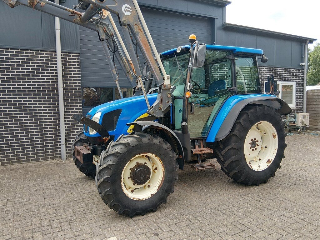 New Holland T5050 met voorlader, Lungo Stura Lazio 19
10156  Turin, IT, 80 tot 120 Pk, Cnh.italia@pec.cnhind.com, CNH Indust