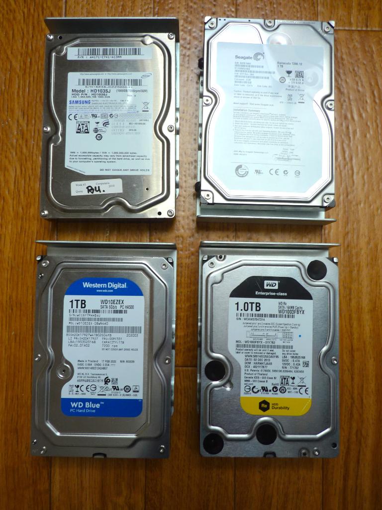 VIER 1 TB HHD (SATA). Komen uit een nog goed werkende MacPro, Computers en Software, Harde schijven, Intern, Ophalen of Verzenden