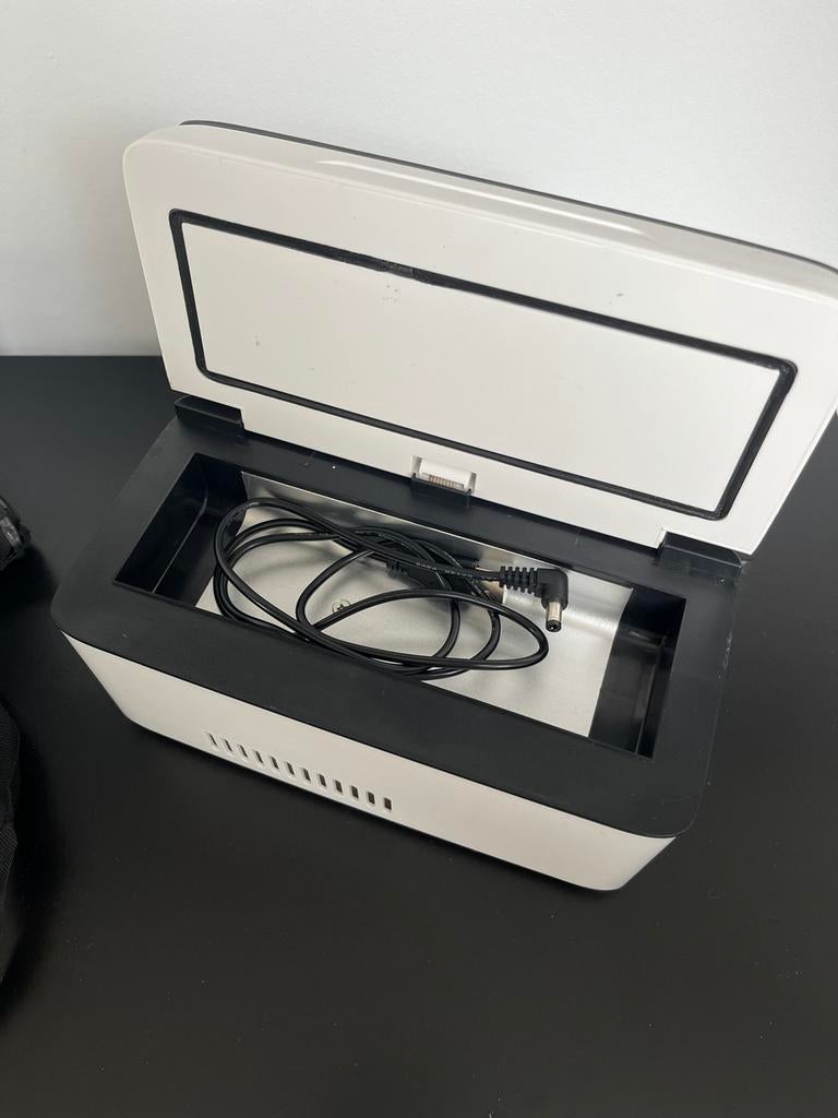 Draagbare Medicijn Koelkast - USB Oplaadbaar & Nieuw, Ophalen of Verzenden, Zo goed als nieuw, Koelbox, Elektrisch