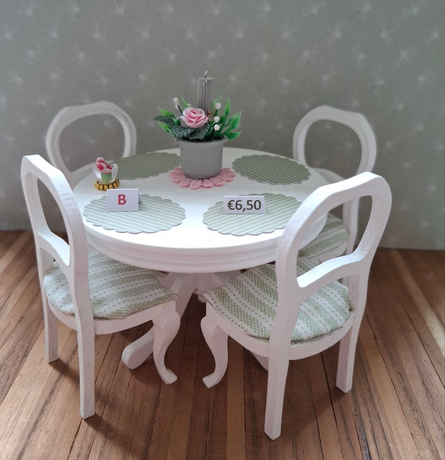 Diverse miniatuur meubels 1:12, Verzamelen, Poppenhuizen en Toebehoren, Ophalen of Verzenden, Poppenhuis