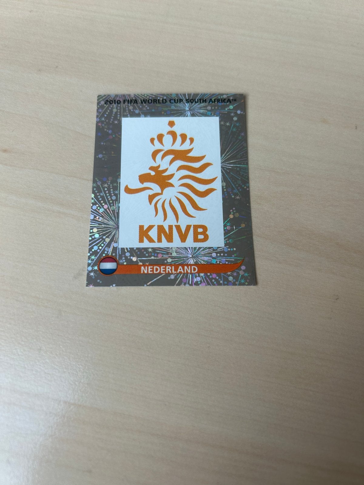 KNVB Embleem Sticker Nederland WK 2010 Panini, Ophalen of Verzenden, Zo goed als nieuw, Sport