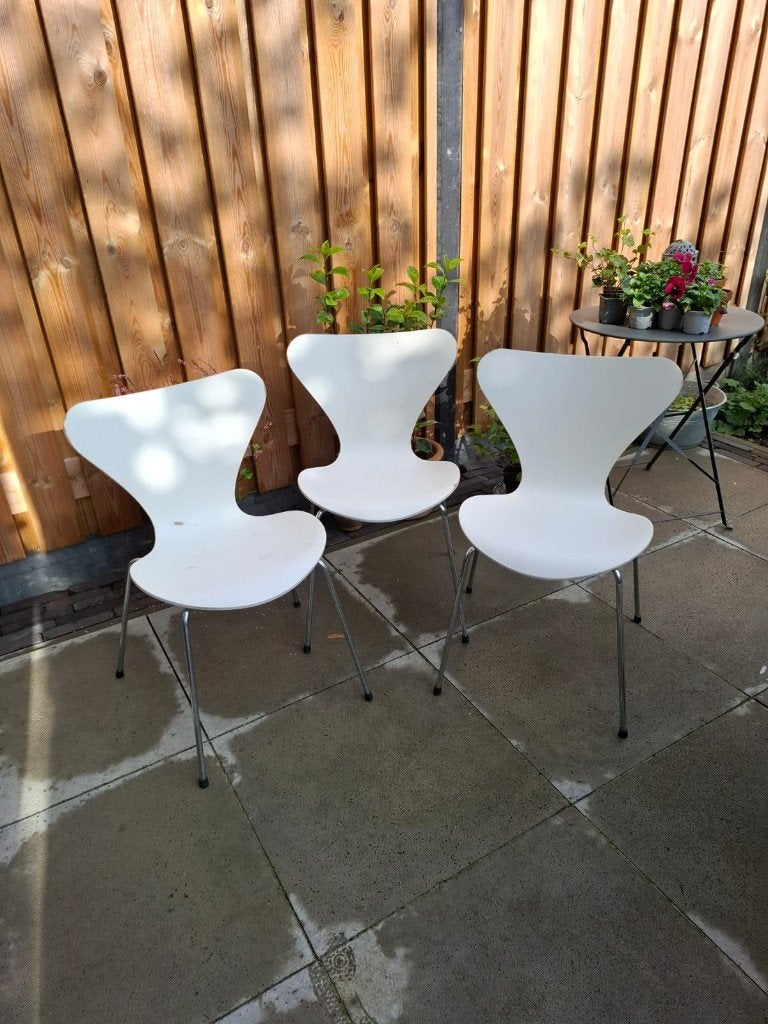 Vlinderstoelen Fritz Hansen, Huis en Inrichting, Ophalen, Gebruikt, Drie, Wit