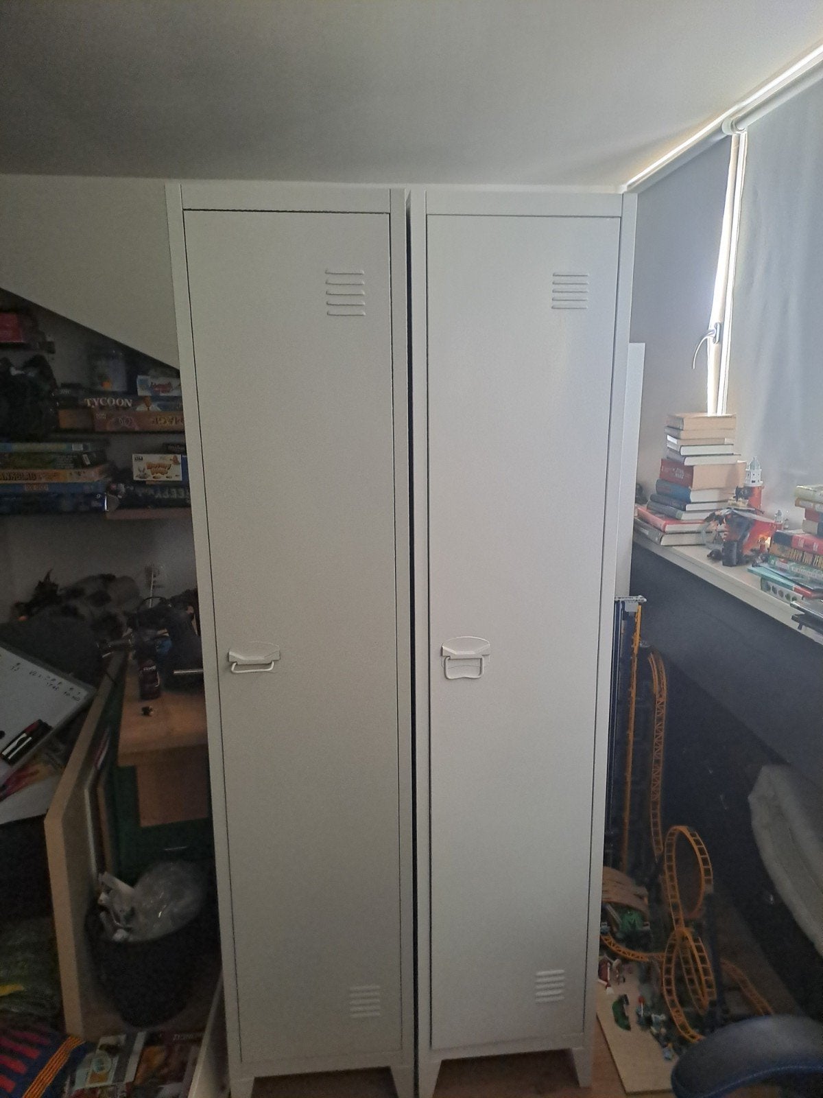 2 Kwantum lockerkasten grijs (verschillende tinten), Ophalen
