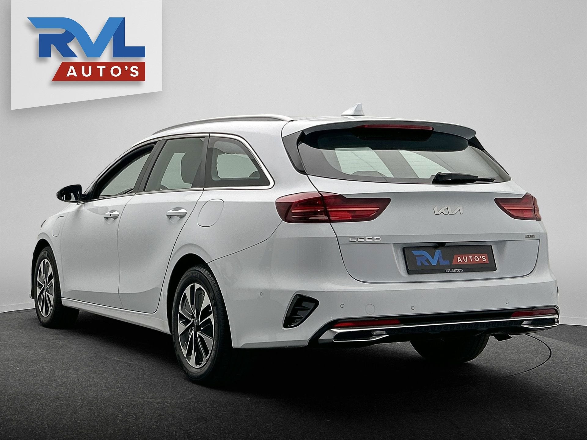 Kia Ceed Sportswagon 1.6 GDI PHEV DynamicPlusLine | Groot/Sc, Auto's, Kia, 8 kWh, Gebruikt, Wit, Plug-in hybride