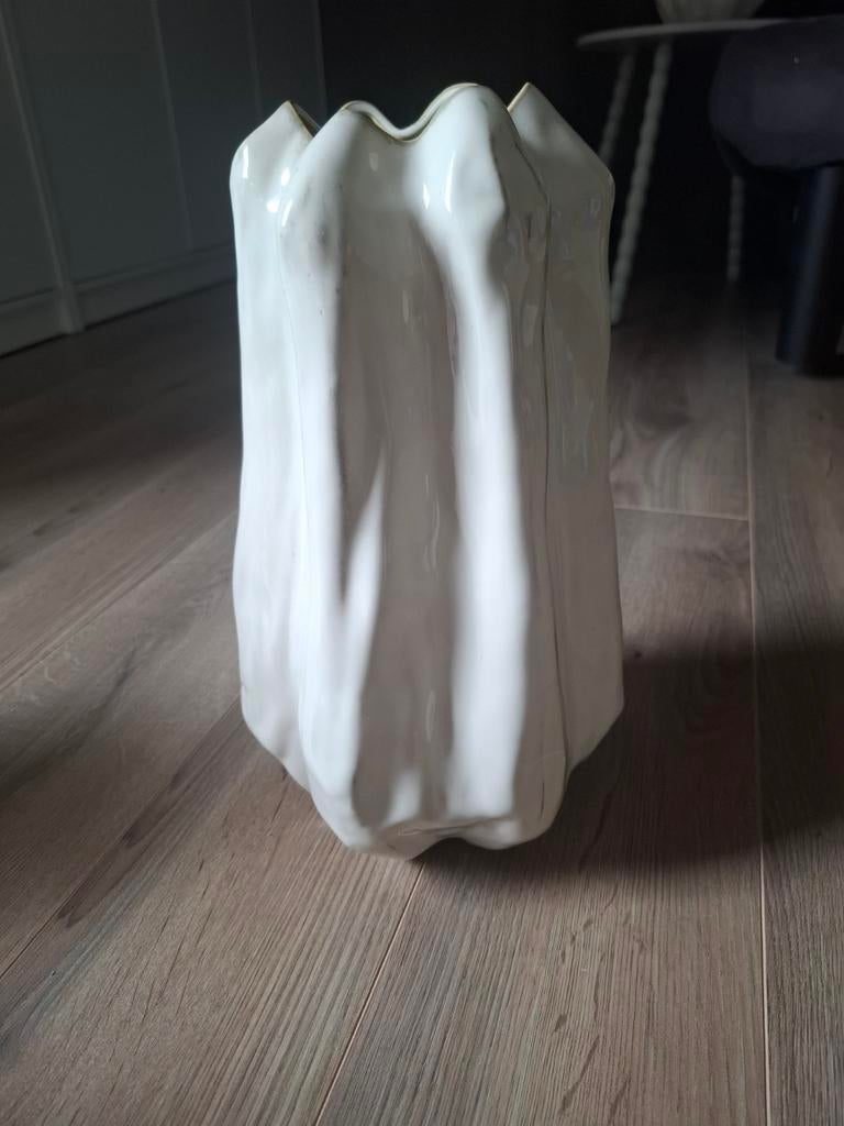 Witte keramische vaas Leen Bakker, Ophalen