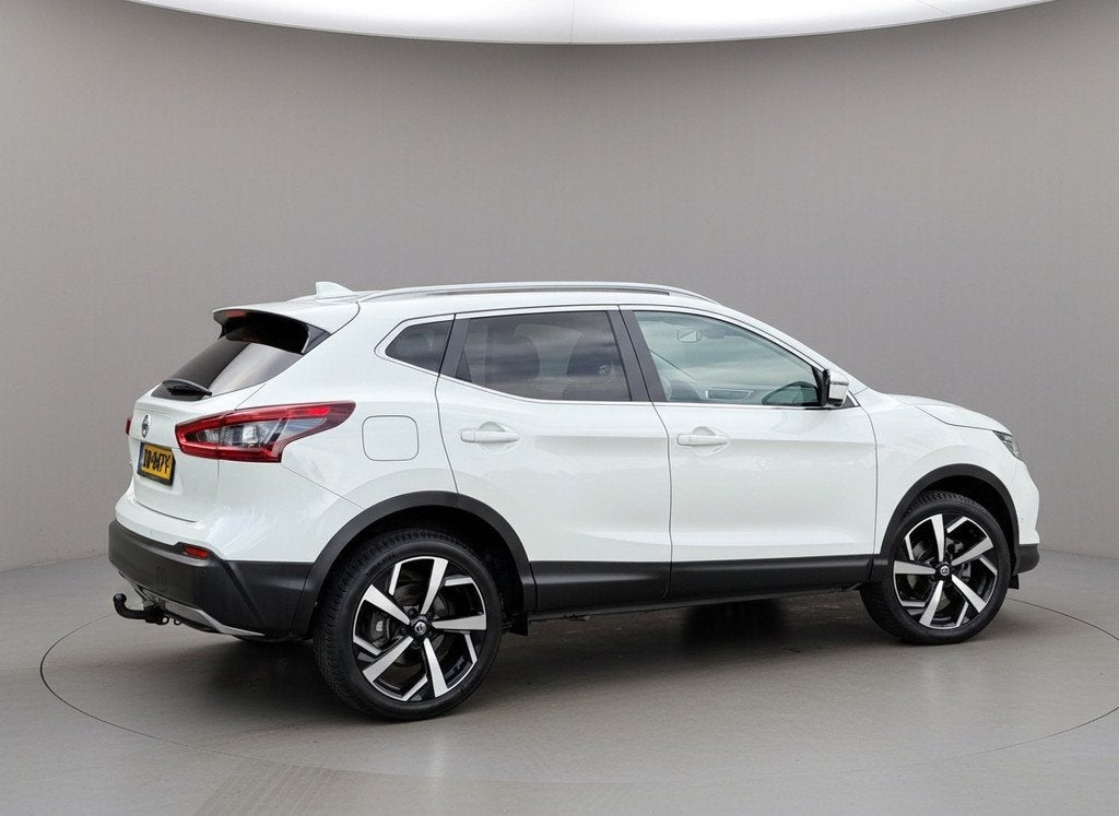 Nissan Qashqai 1.2 Tekna, panoramadak, trekhaak, camera, vel, Auto's, Voorwielaandrijving, Gebruikt, Euro 6, 4 cilinders