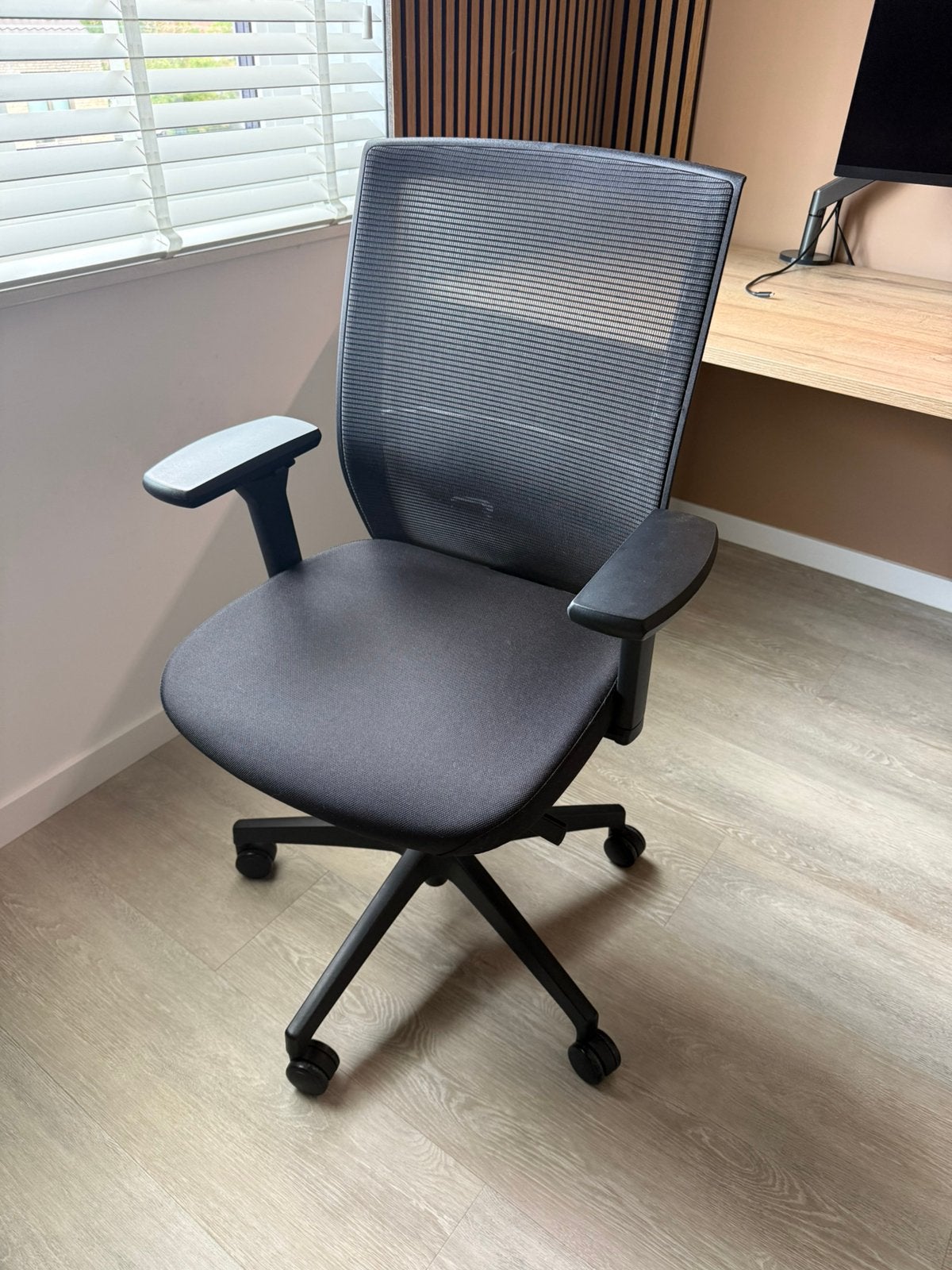 BENS 835-Ergo-4, Huis en Inrichting, Bureaustoelen, Ophalen, Zo goed als nieuw, Zwart