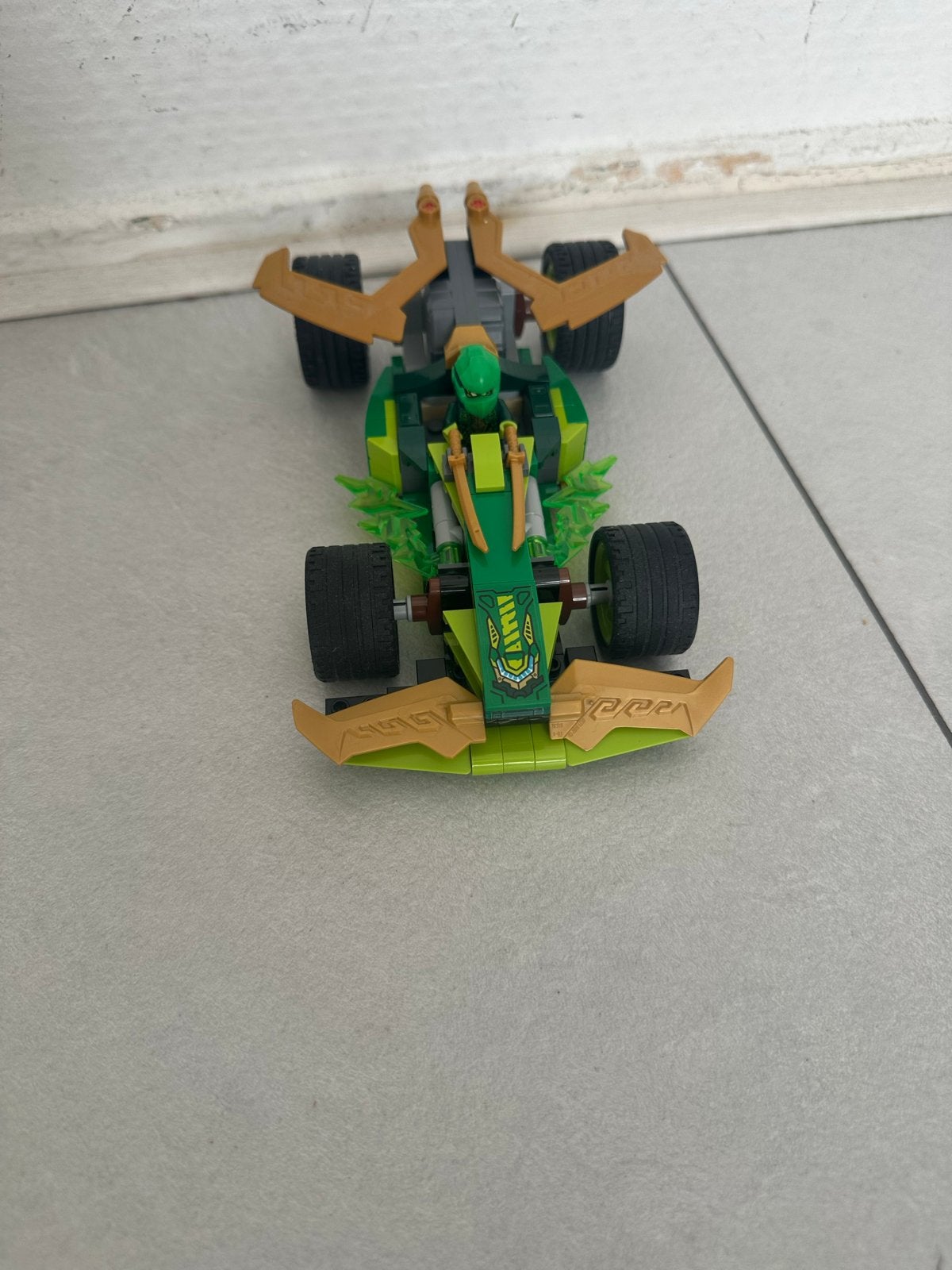 LEGO Ninjago Lloyd's Race Car met poppetje en obstakels, Ophalen of Verzenden, Zo goed als nieuw, Overige merken