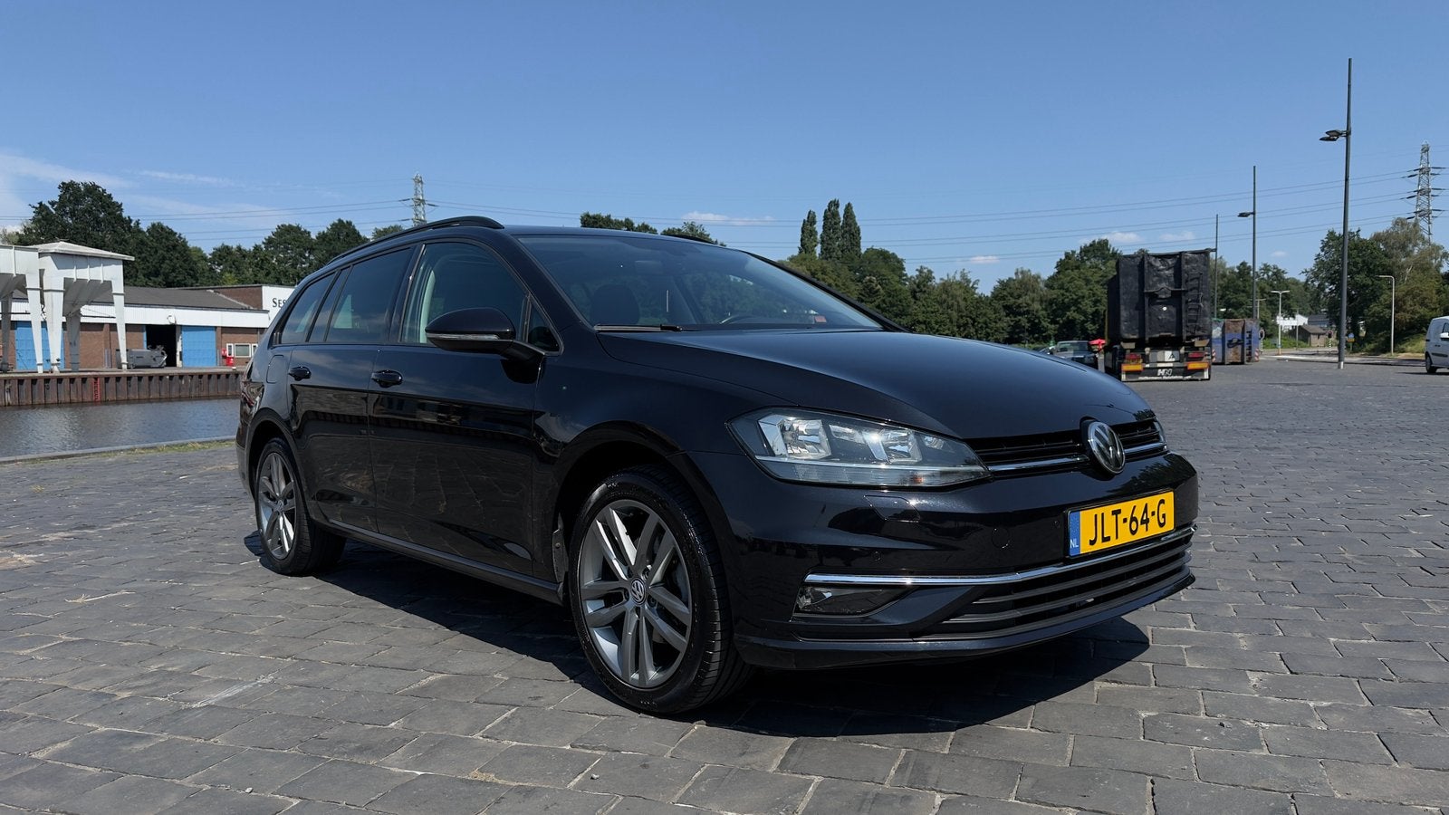 Vw Golf Variant Panoramadak/Massagestoel 1.0 TSI 110pk 2017, Auto's, Voorwielaandrijving, 1195 kg, Zwart, Zwart