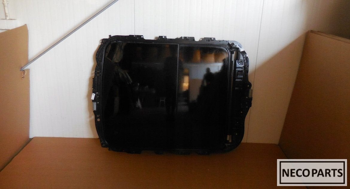 AUDI E-TRON Q3 83A SCHUIFDAK PANORAMA 83A877041 LEVERBAAR!!, Gebruikt, -, -, Spatbord