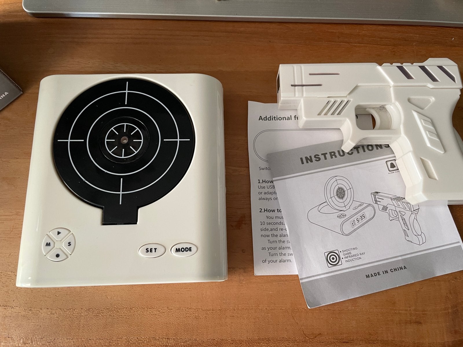 Gun Alarm Clock - Wekker met schietspel, Ophalen of Verzenden, Zo goed als nieuw, Jongen of Meisje