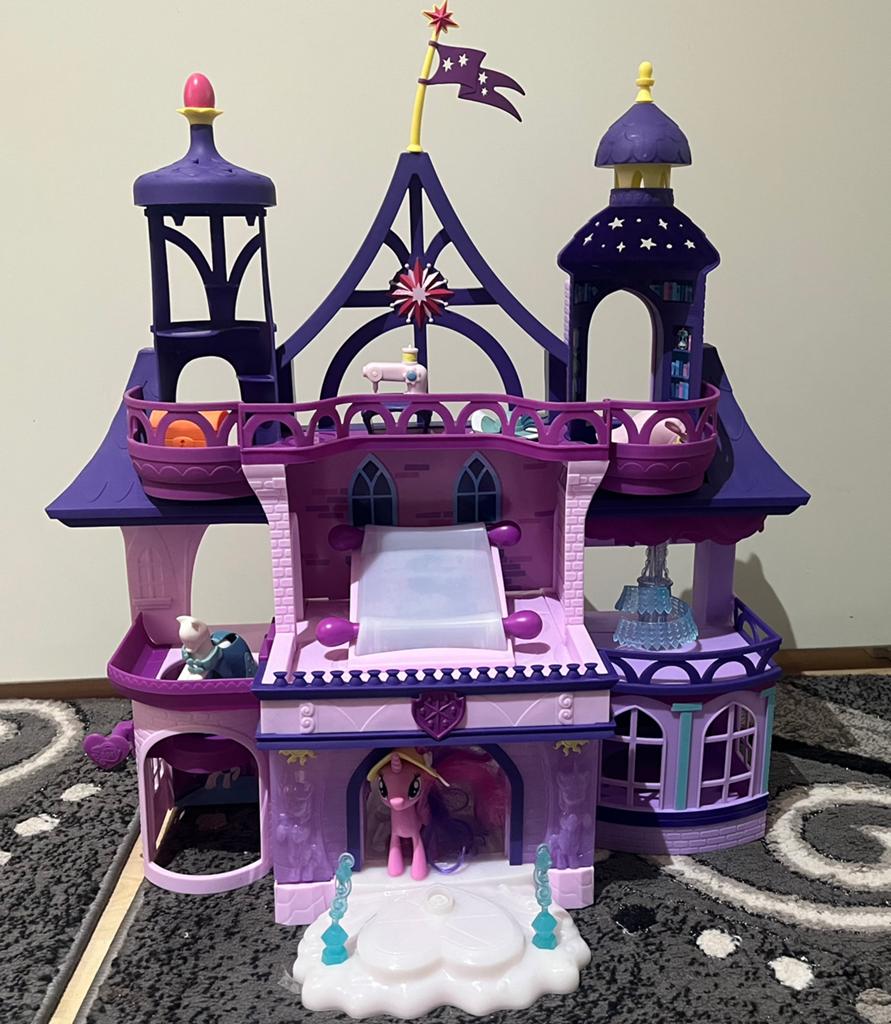 My little pony kasteel met pony’s en accessoires, Kinderen en Baby's, Speelgoed | My Little Pony, Ophalen of Verzenden, Zo goed als nieuw