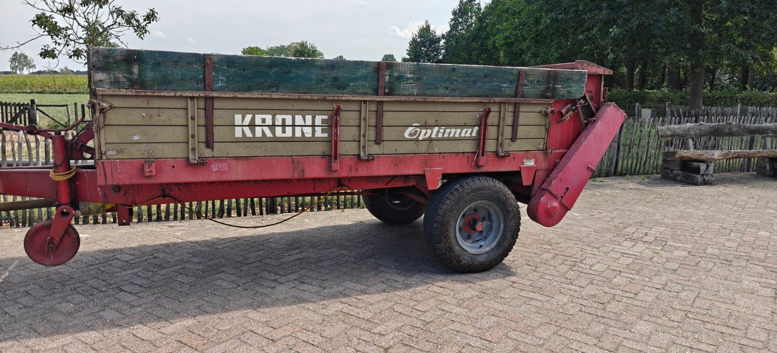Krone Optimat meststrooier/mestwagen, Ophalen