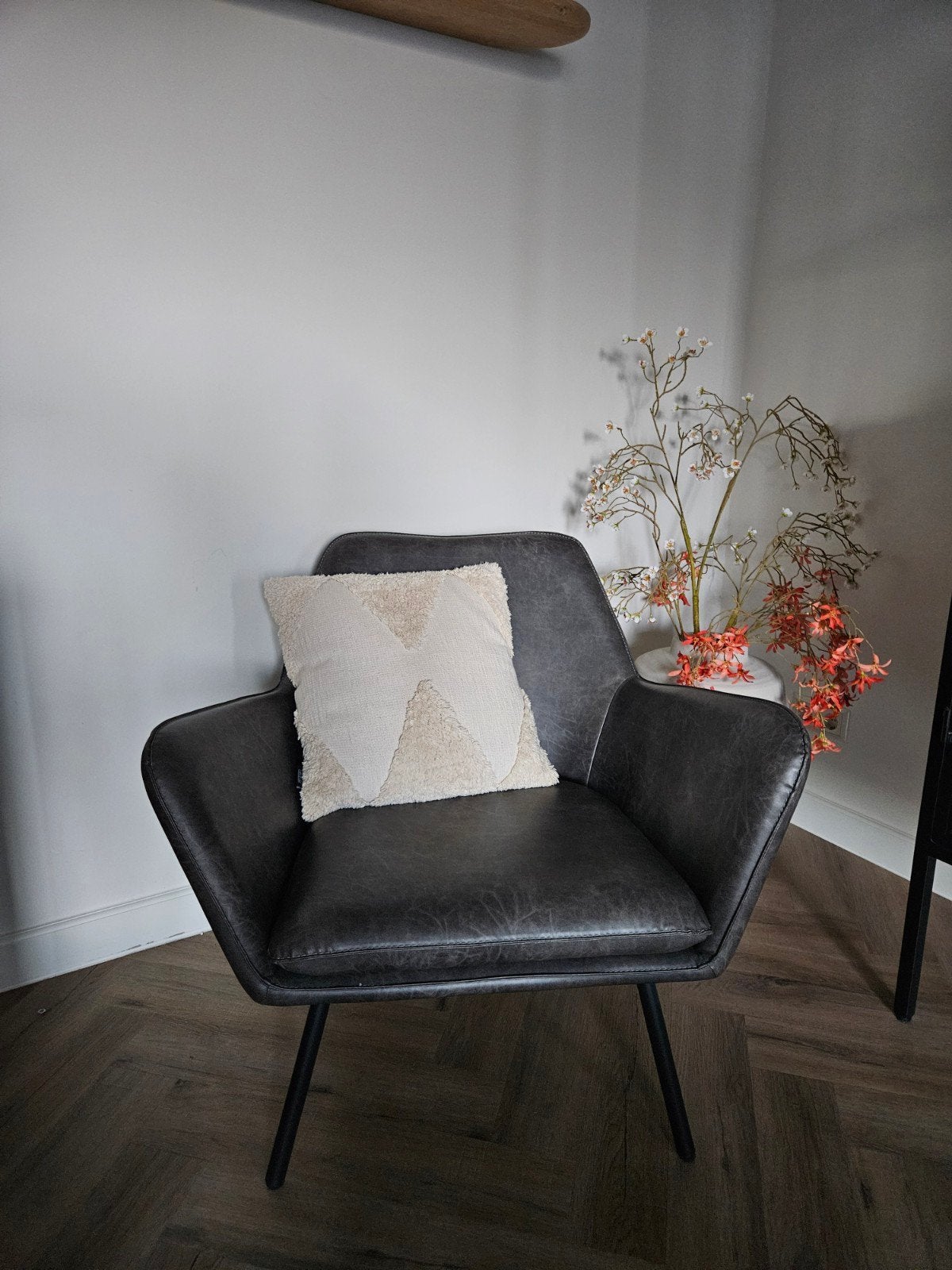 Mooie antraciete stoel, Huis en Inrichting, Ophalen, Minder dan 75 cm, Zo goed als nieuw, Tijdloos