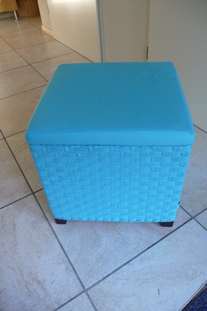 zitpoef met bergruimte  nog nieuw en stevig., Minder dan 50 cm, Nieuw, Minder dan 50 cm, Ophalen of Verzenden