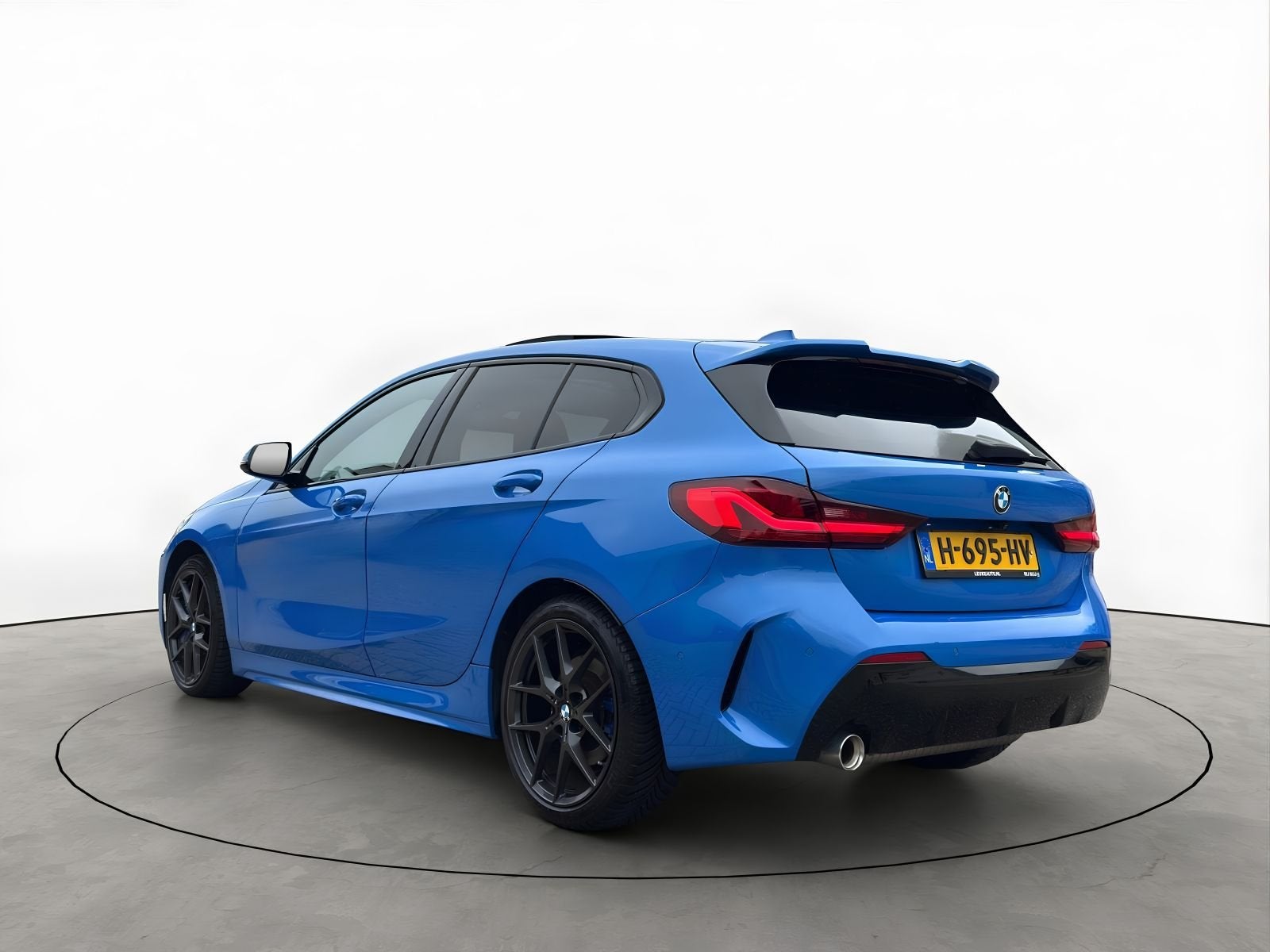 BMW 1-serie 118i 140PK Automaat M-Sport Shadow Pano Head-UP, Gebruikt, Blauw, Bedrijf, 3 cilinders