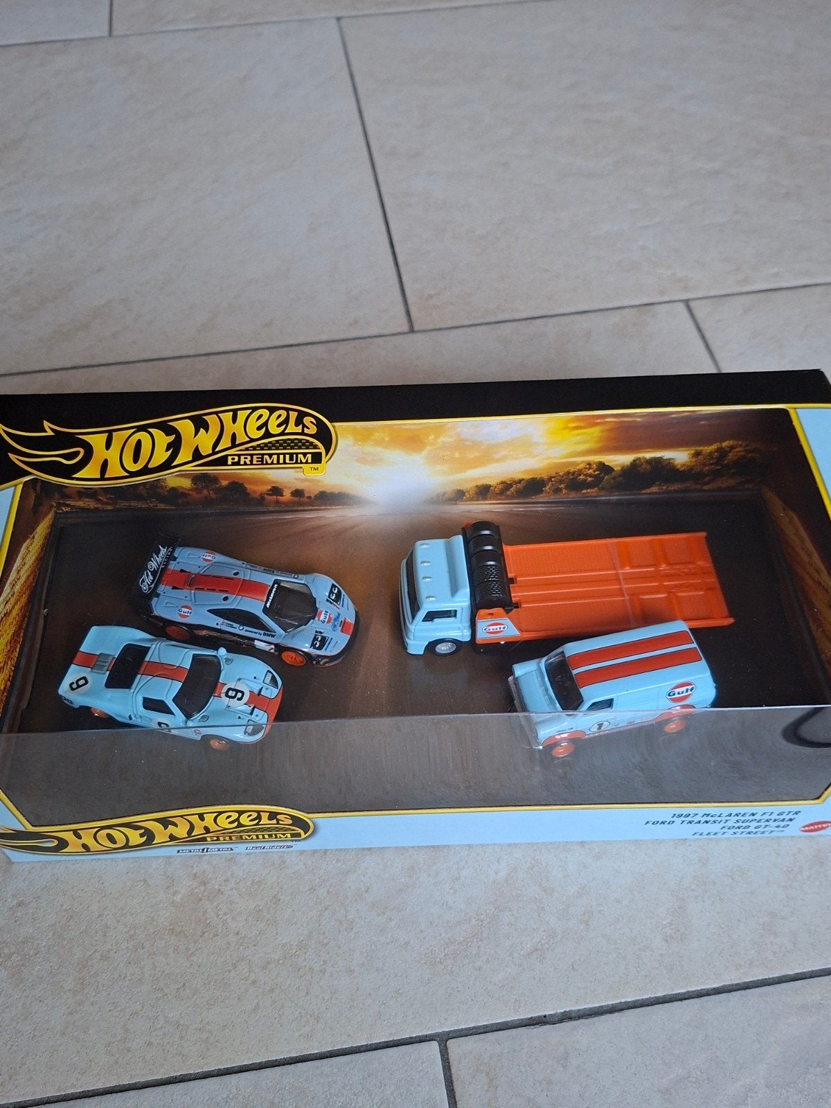 Hot Wheels Premium Gulf Set - Nieuw in doos, Hobby en Vrije tijd, Ophalen of Verzenden, Nieuw, Auto
