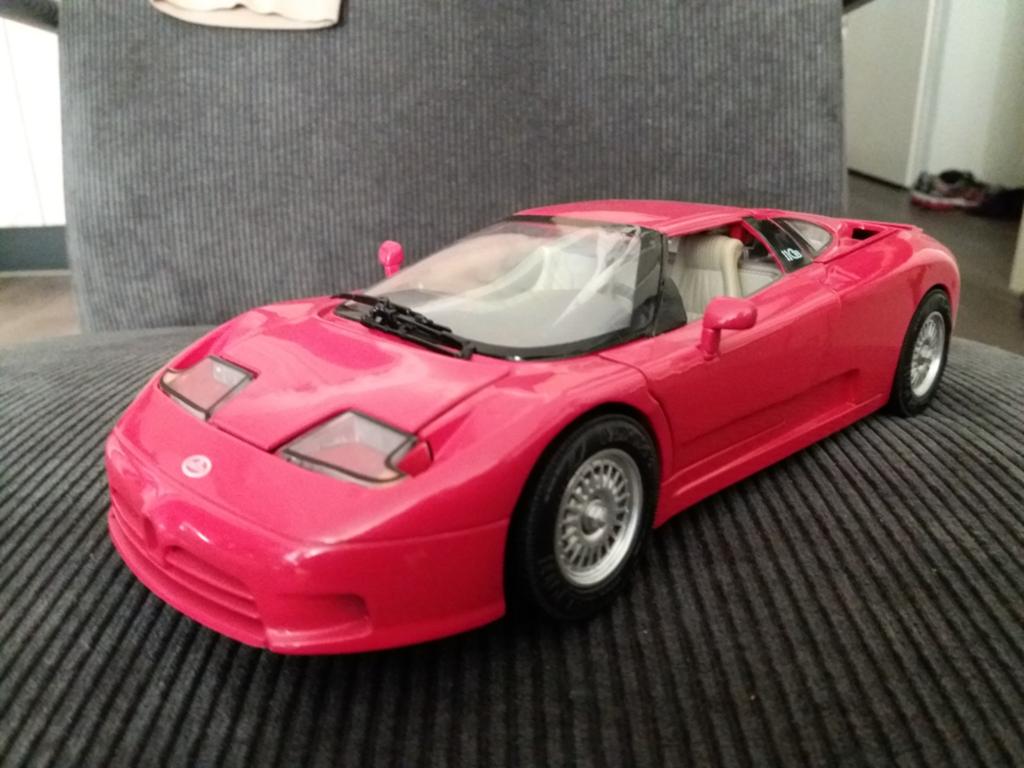 Anson 1/18 Bugatti EB 110 Rood, Hobby en Vrije tijd, Modelauto's | 1:18, Ophalen of Verzenden, Zo goed als nieuw, Auto, Anson