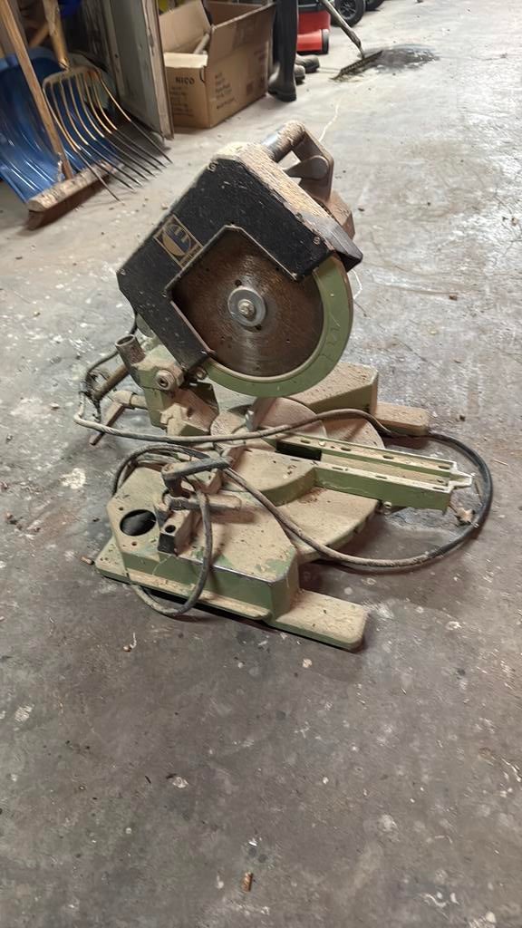 Afkortzaag elektra beckum, 70 mm of meer, Ophalen of Verzenden, Zo goed als nieuw, Afkortzaag