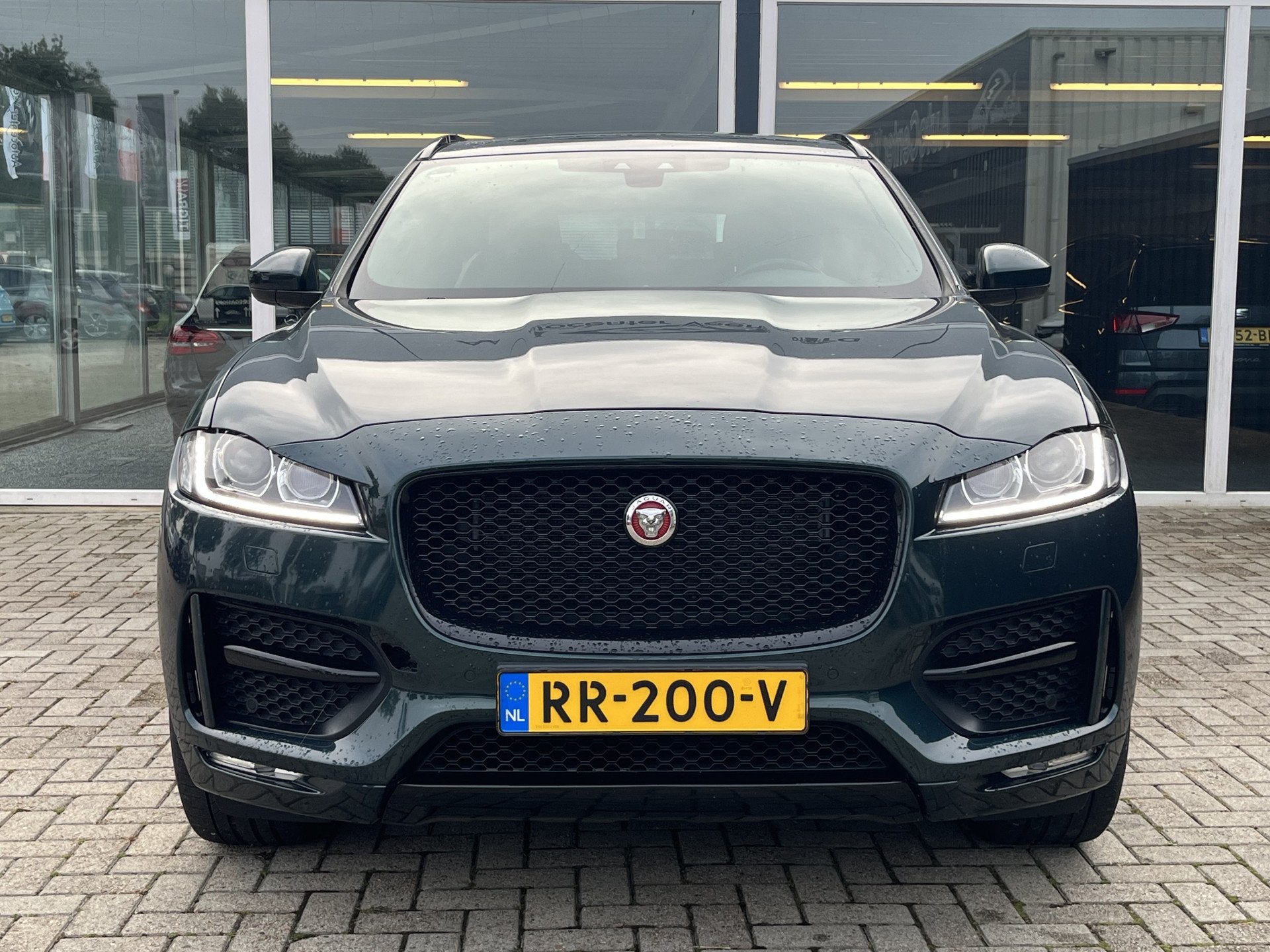 Jaguar F-Pace 2.0 R-Sport AWD 20d (bj 2018, automaat), Auto's, Automaat, Dealer onderhouden, Gebruikt, 4 cilinders