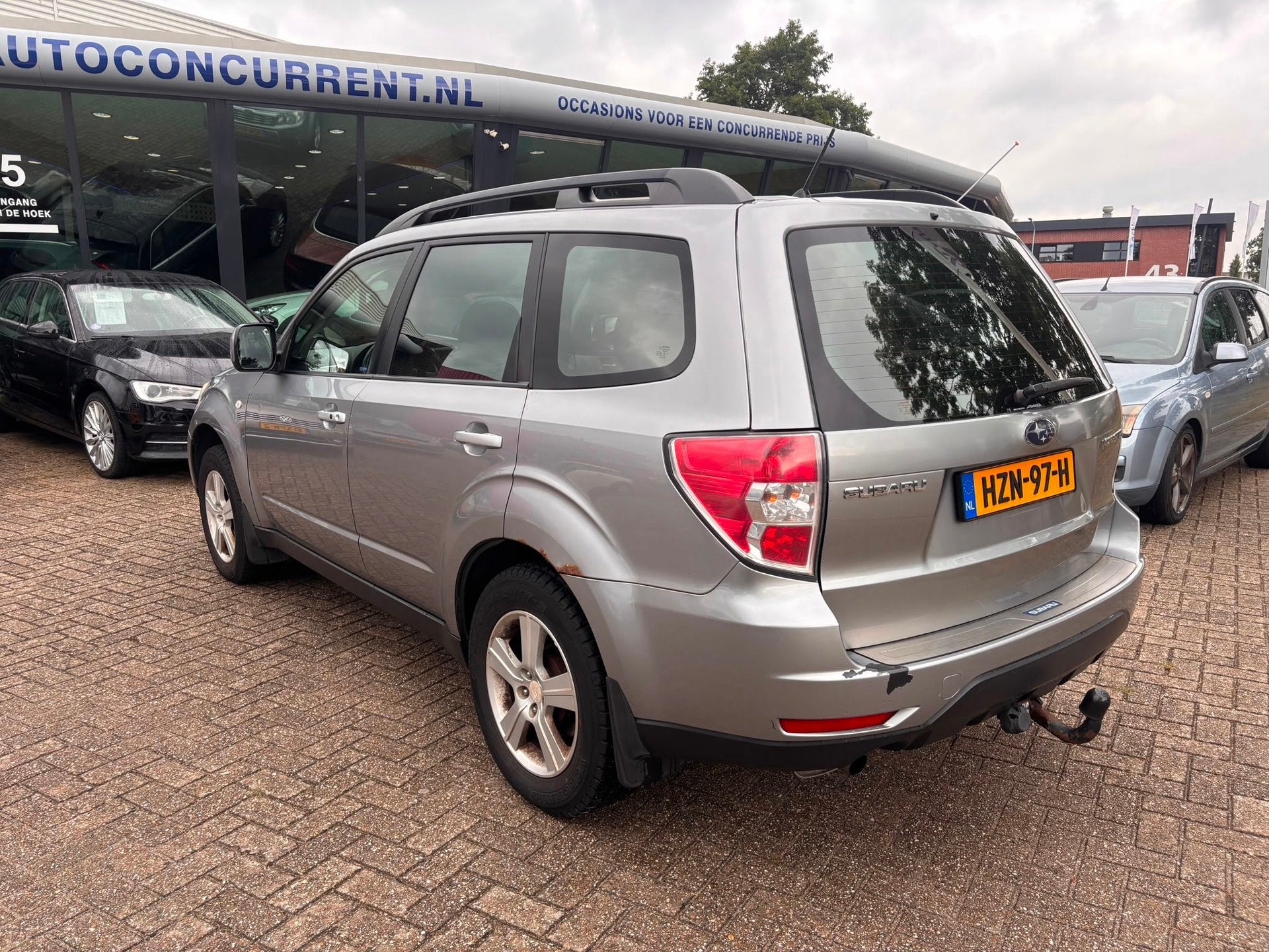 Subaru FORESTER 2.0 Luxury, Stoelverw. Nwe. APK. Leder Inrui, Auto's, Subaru, 1994 cc, 4 cilinders, Stoelverwarming, Leder