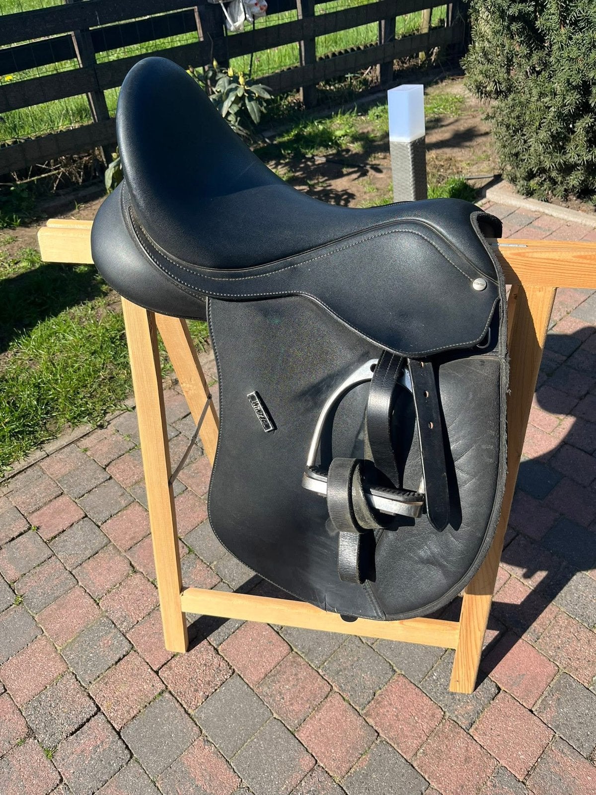 Wintec zadel te koop, Inclusief stijgbeugels, Vlakke zit, M (17 inch), Wintec