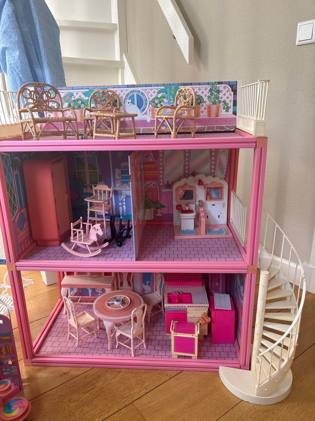 Vintage Barbie Poppenhuis Jaren '80/'90 met Surf 'n Shop, Kinderen en Baby's, Speelgoed | Poppenhuizen, Ophalen, Gebruikt, Poppenhuis