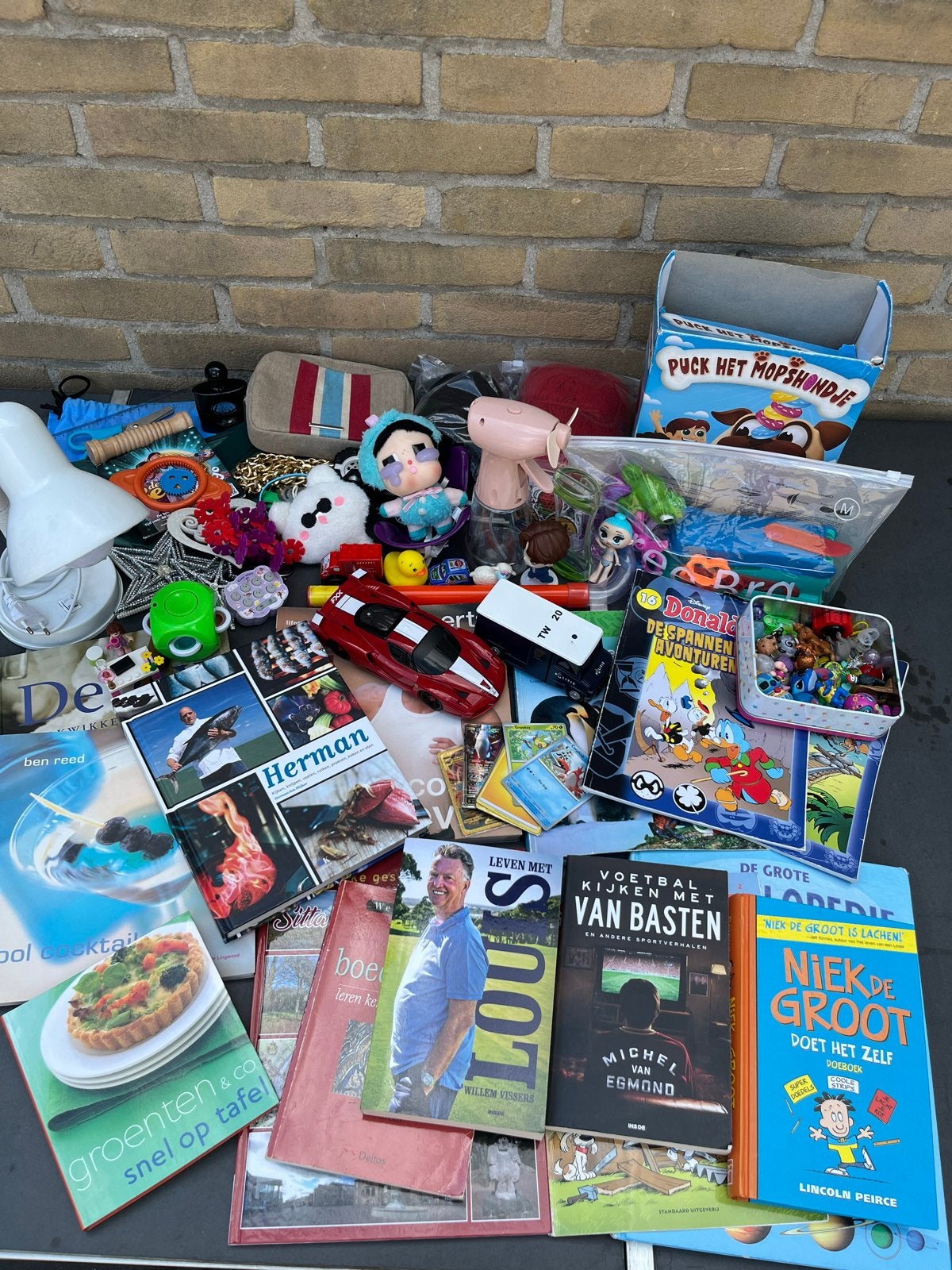 Rommelmarktspullen gratis op te halen!, Ophalen