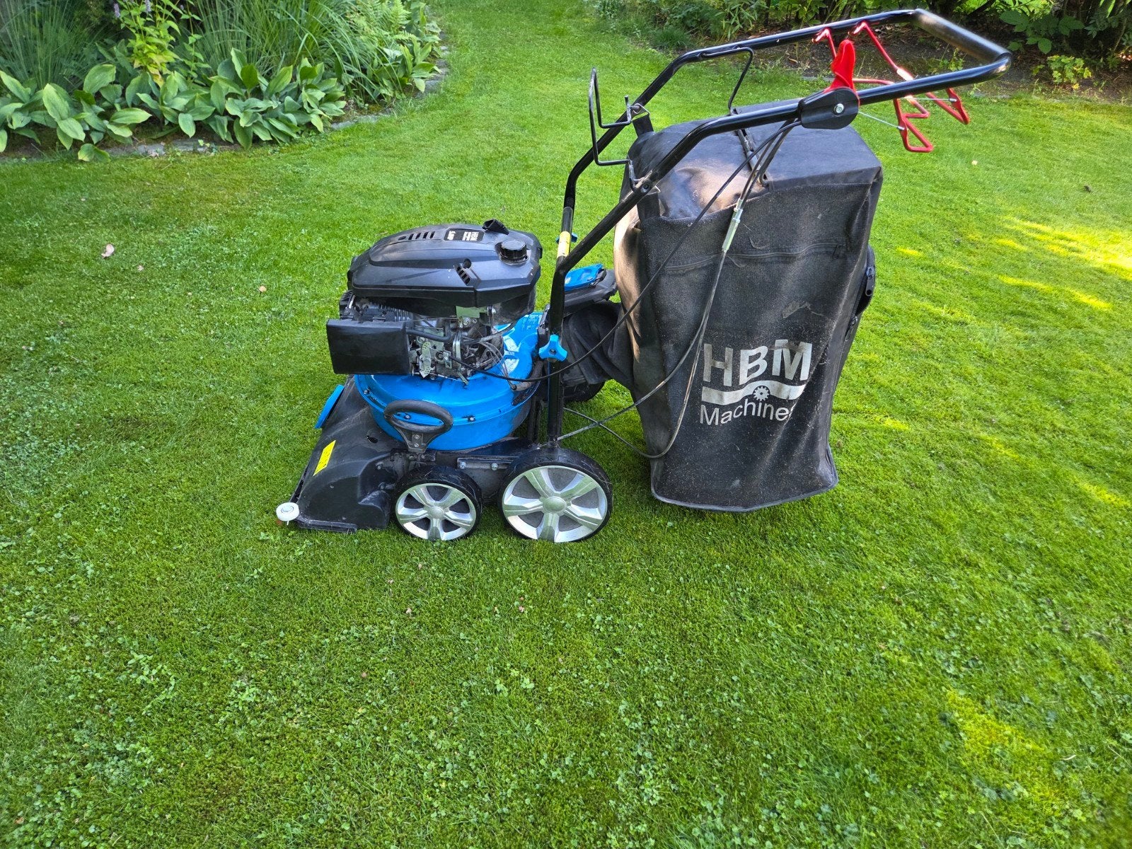HBM 4-in-1 Benzine Bladblazer, Bladzuiger, Hakselaar, Veegma, Ophalen, Benzine, Gebruikt, Met opvangzak