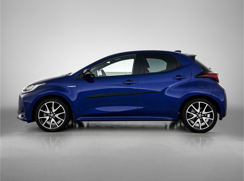 Toyota Yaris 1.5 Hybrid Launch Edition | Panorama dak | JBL, 12 maanden, 450 kg, Gebruikt, Blauw
