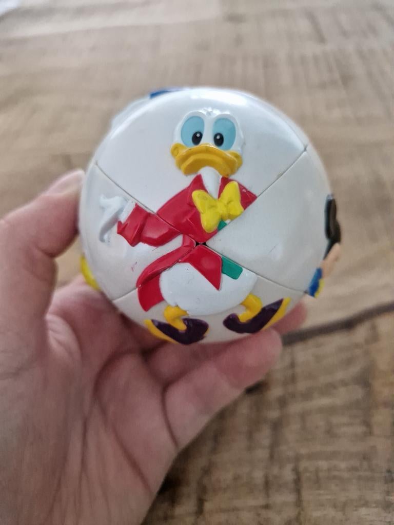 Disney mickey mouse en donaldduck rubics cube bal, Ophalen of Verzenden, Mickey Mouse