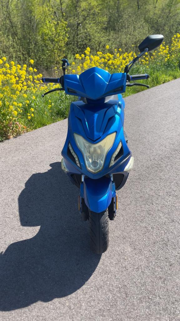 AGM R8 Scooter + extra onderdelen, Ophalen, Gebruikt, Maximaal 45 km/u, Agm