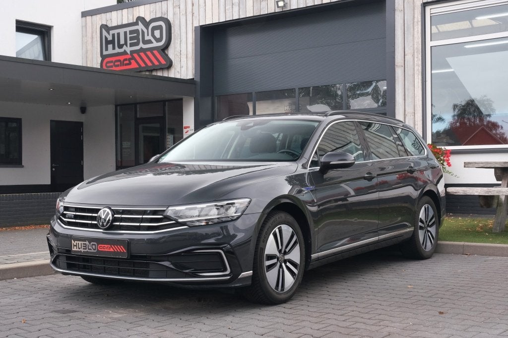 Volkswagen Passat Variant 1.4 TSI PHEV GTE (bj 2021), Dealer onderhouden, Stof, Gebruikt, 4 cilinders