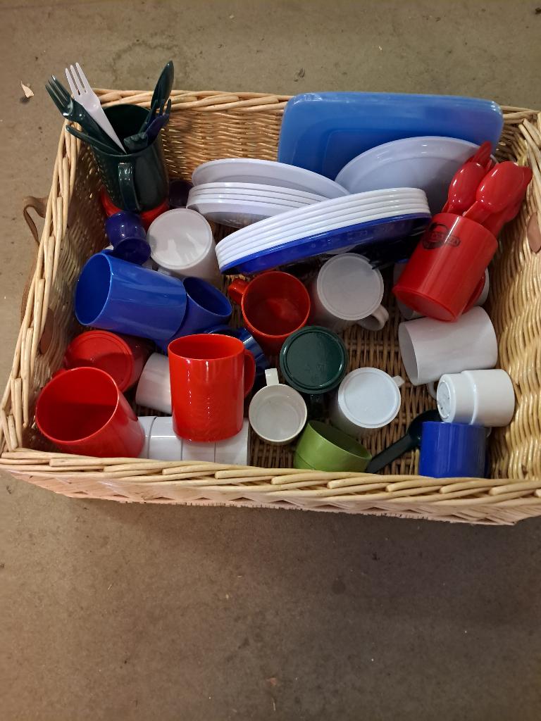 camping servies, Ophalen, Zo goed als nieuw