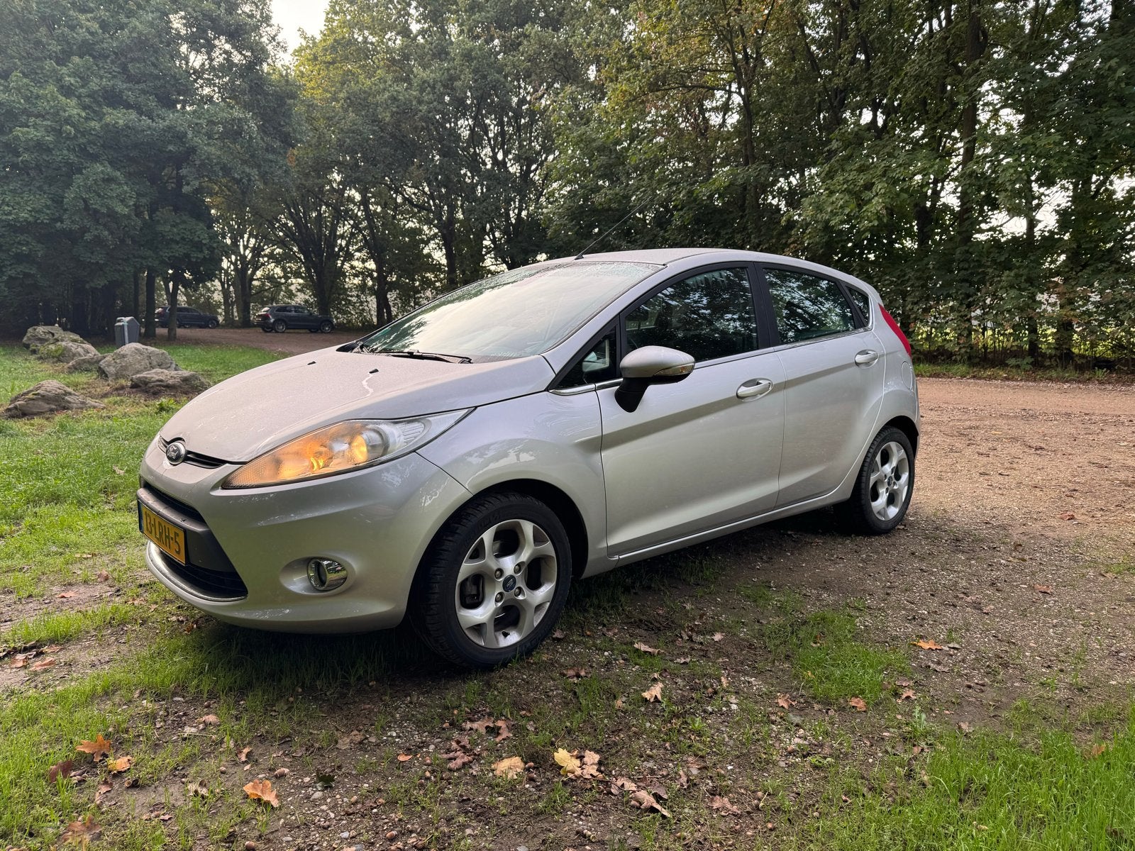 Ford Fiësta 1.4 Titanium |Lage km |Automaat | Cruise Control, Euro 5, 40 €/maand, Zwart, 4 cilinders