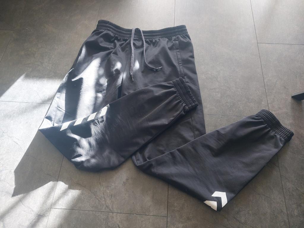 Hummel trainingsbroek maat L, Ophalen of Verzenden, Zo goed als nieuw, Zwart, Overige typen
