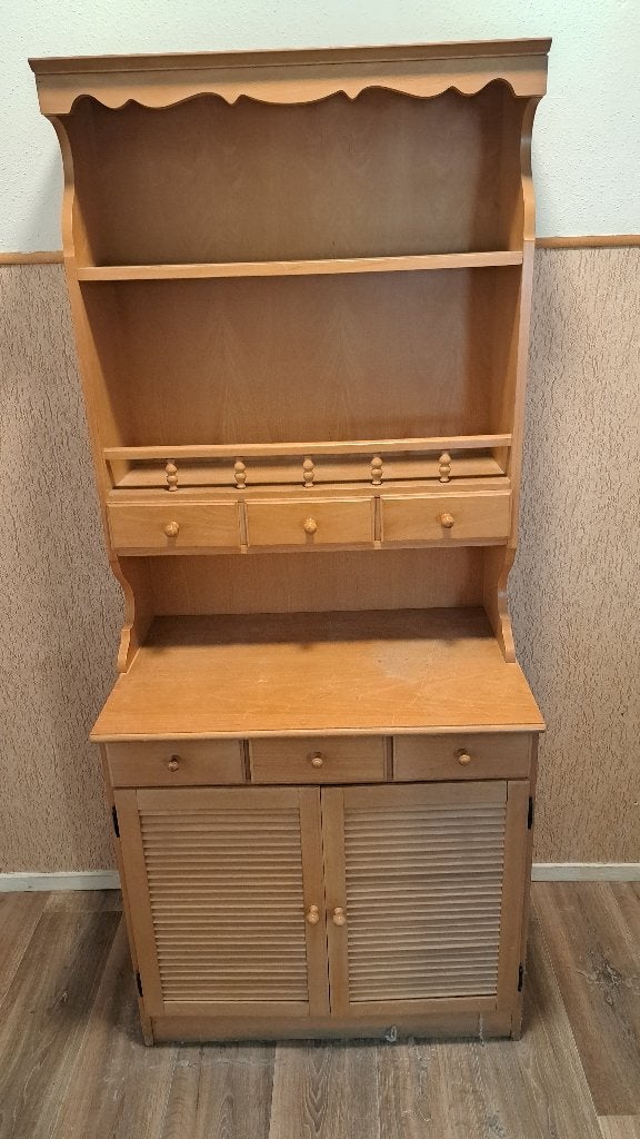 Wandkastje, Ophalen