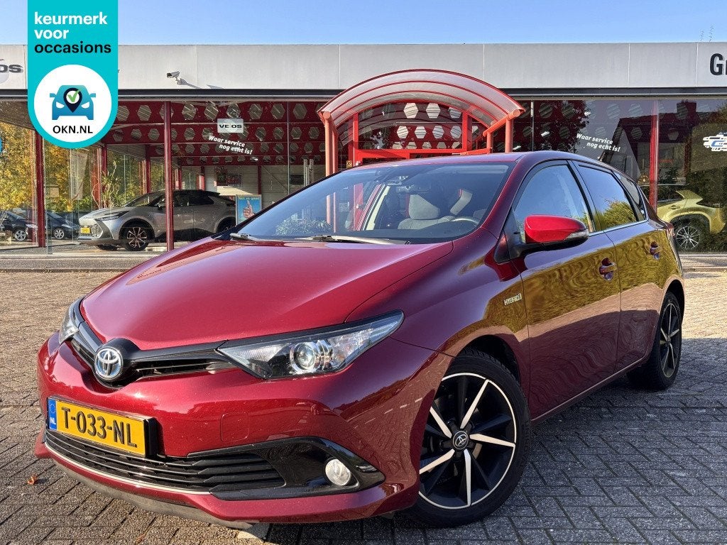 Toyota Auris 1.8 Hybrid Dynamic Ultimate | Navigatie | Cruis, Automaat, Dealer onderhouden, Stof, Gebruikt