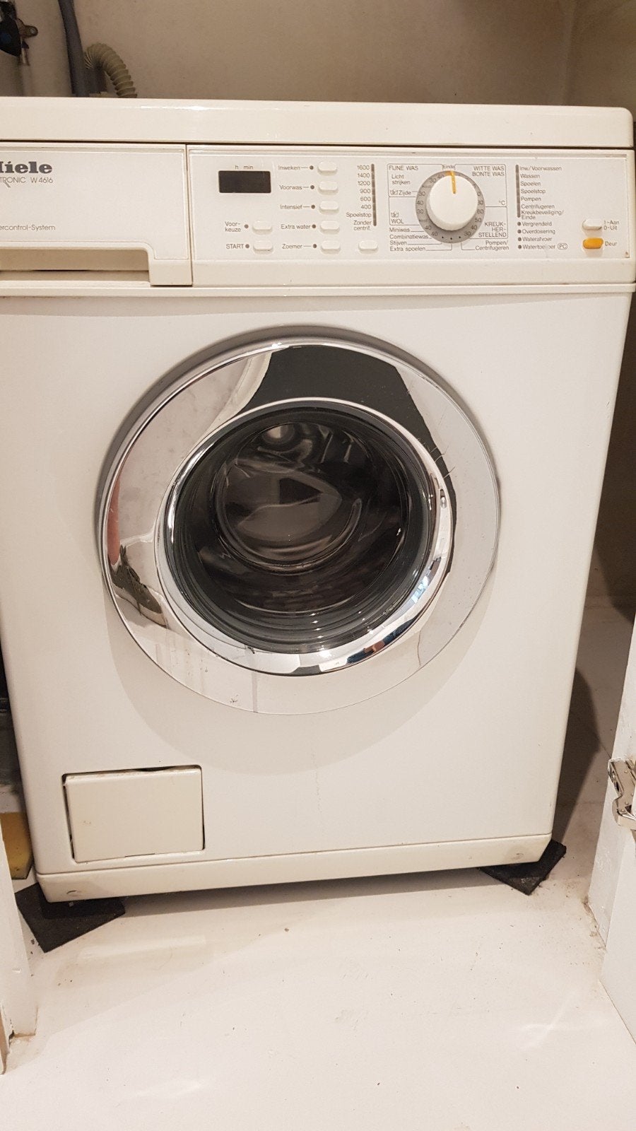 Miele Softtronic W4616, Witgoed en Apparatuur, Wasmachines, Ophalen, Gebruikt, 4 tot 6 kg, 1600 toeren of meer