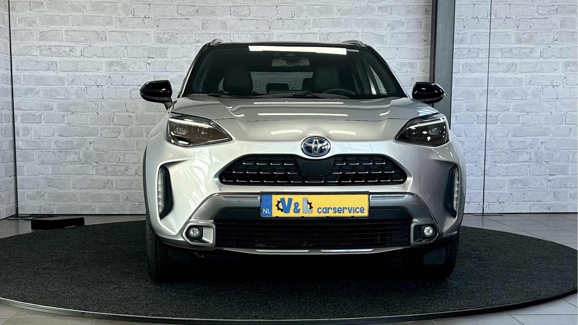 Toyota Yaris Cross 1.5 Hybrid Adventure / Bi-Tone / Stoelver, Stof, Gebruikt, 1490 cc, Bedrijf