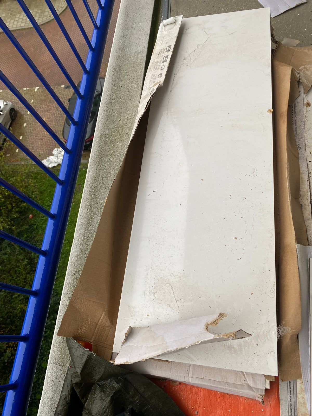 Witte glans wandtegels 30x90 cm (9 stuks), Ophalen, 60 cm of meer, Wandtegels, Zo goed als nieuw