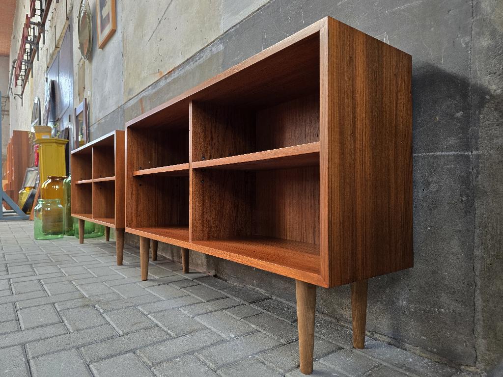2x Mid Century Teak Dressoir | Lowboard Vintage Lage Kast, Huis en Inrichting, Kasten | Dressoirs, Met plank(en), Gebruikt, 100 tot 150 cm