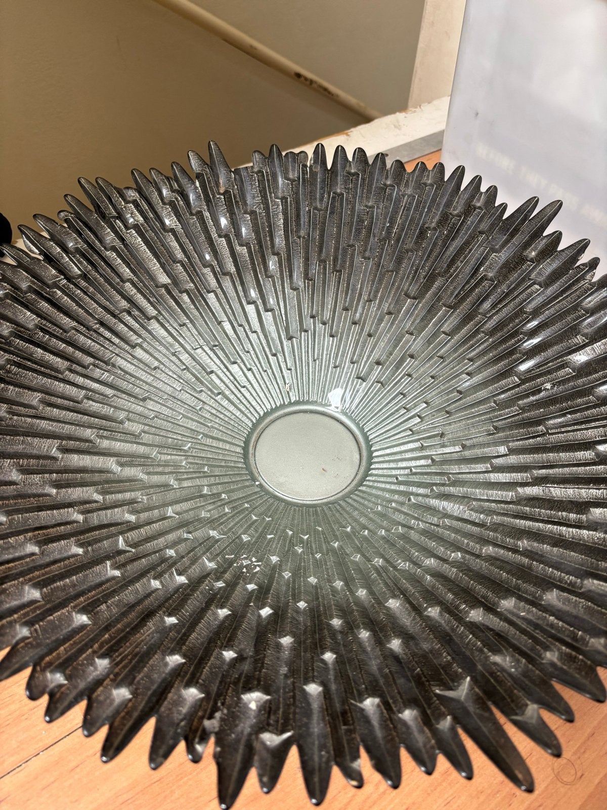 Decoratieve schaal met reliëf, Gebruikt, Schaal, Rond, Ophalen of Verzenden