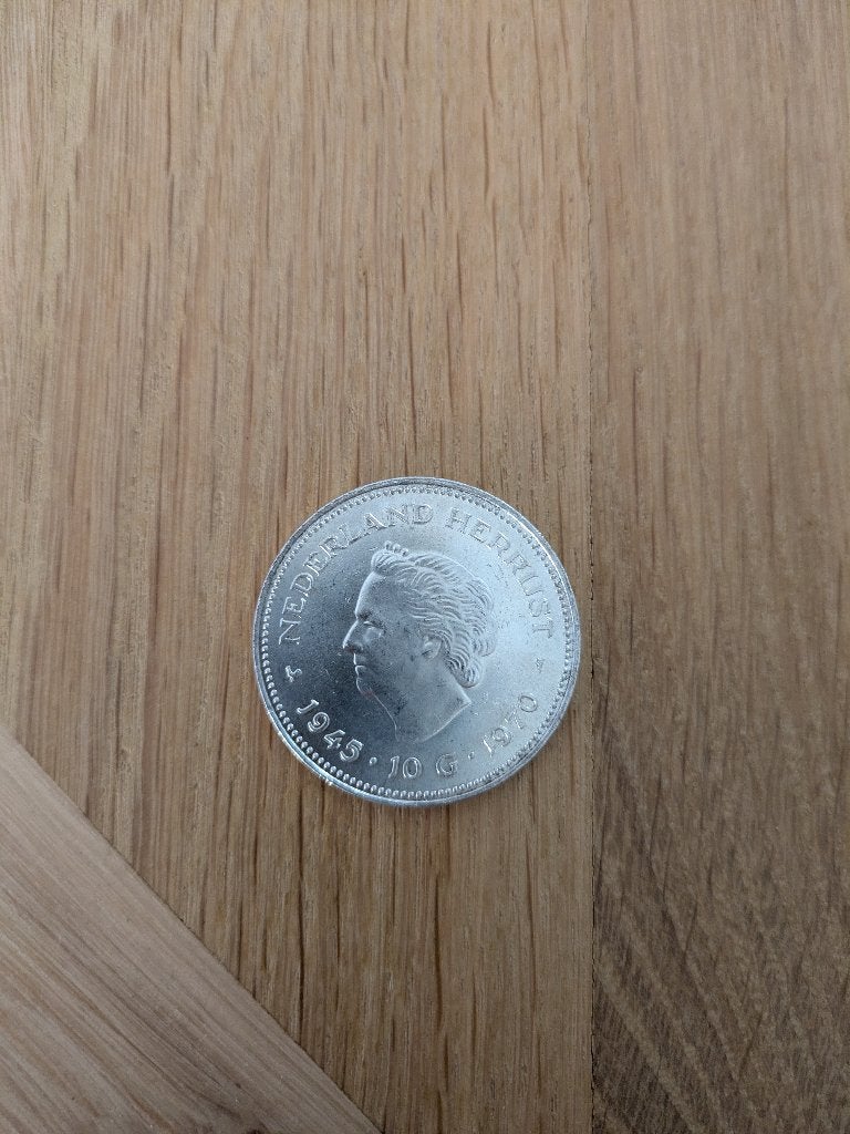 Herdenkingsmunt 10 gulden 25 jaar Bevrijding, Postzegels en Munten, Munten | Nederland, Ophalen, Koningin Juliana, Zilver, Losse munt