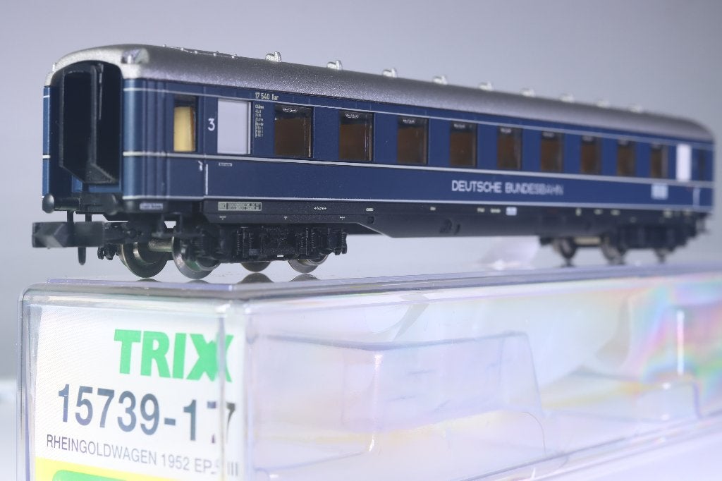 Sneltreinwagen 3e kl type C4üwe, blauw, DB, Gelijkstroom, Trix, Ophalen of Verzenden, Analoog
